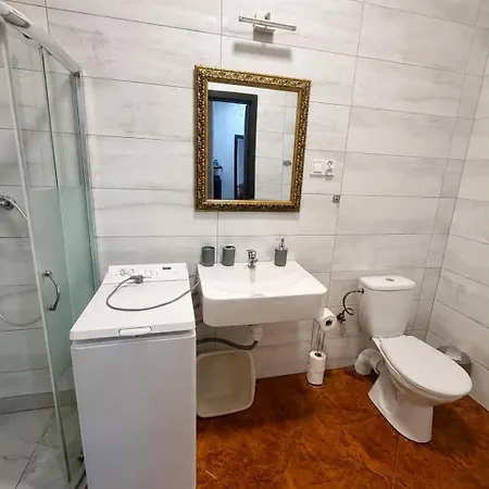 بيت شباب Ideal